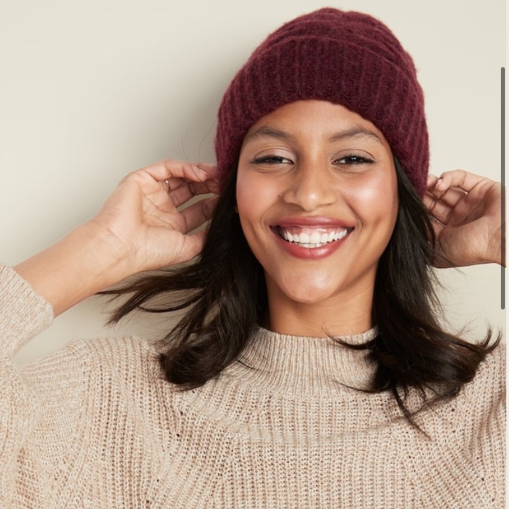 Maroon beanie